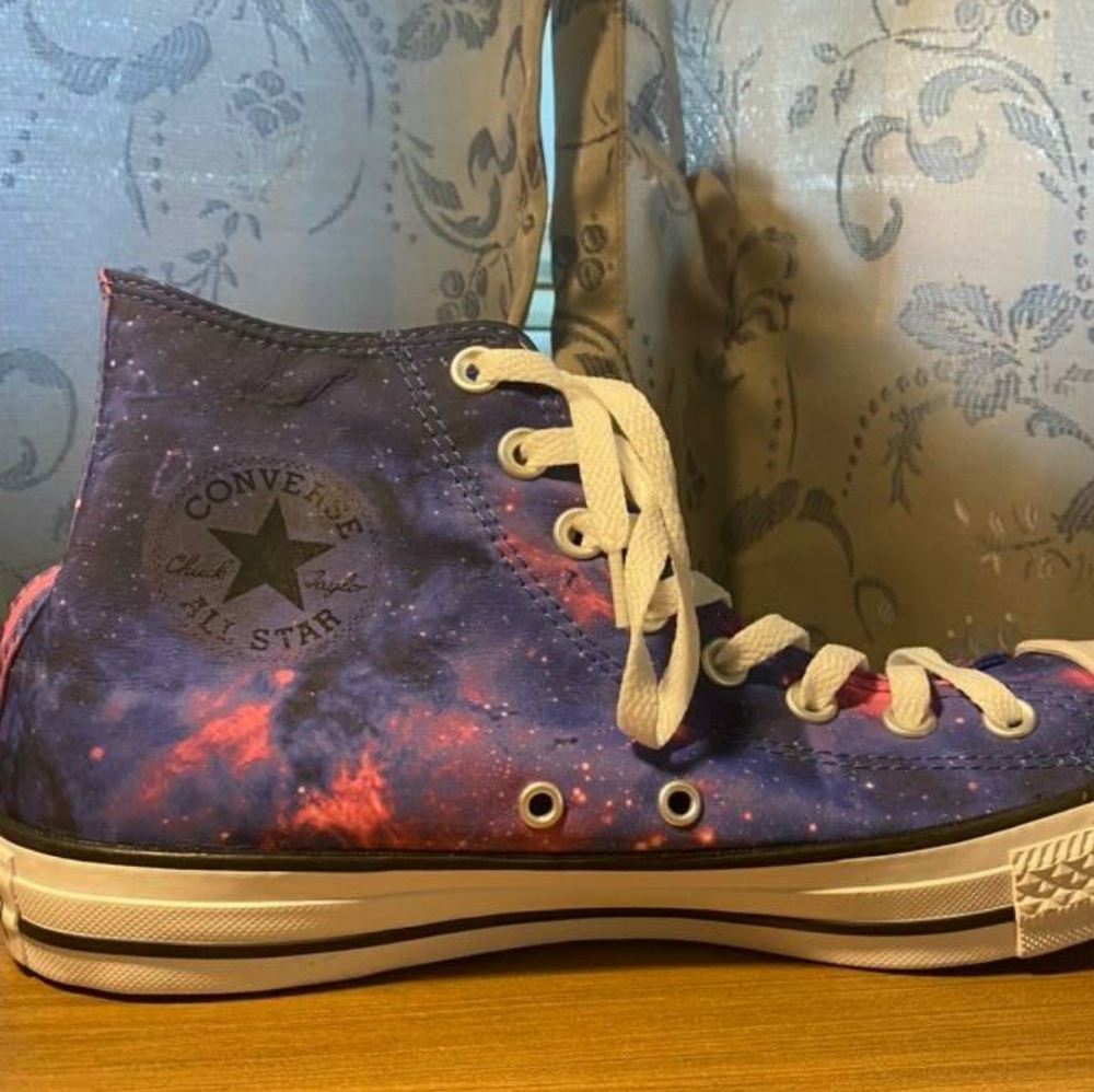 Galaxy Converse size 10